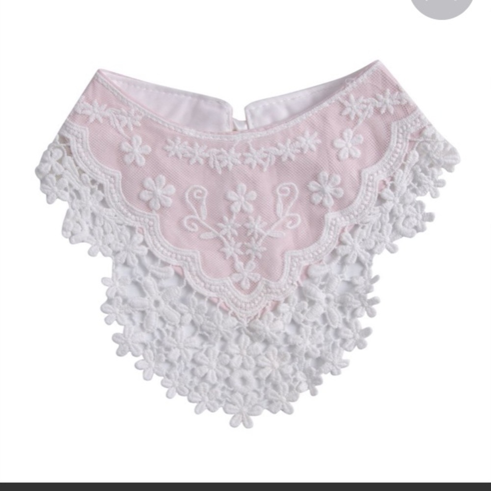 Lucy Lace Bandana